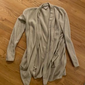 Barefoot dreams sweater size small